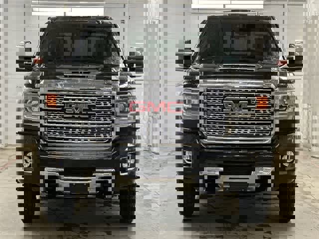 Used 2019 GMC Sierra 3500 Denali image 8