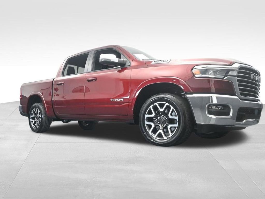 Used 2025 RAM 1500 Laramie AWD/4WD image 4