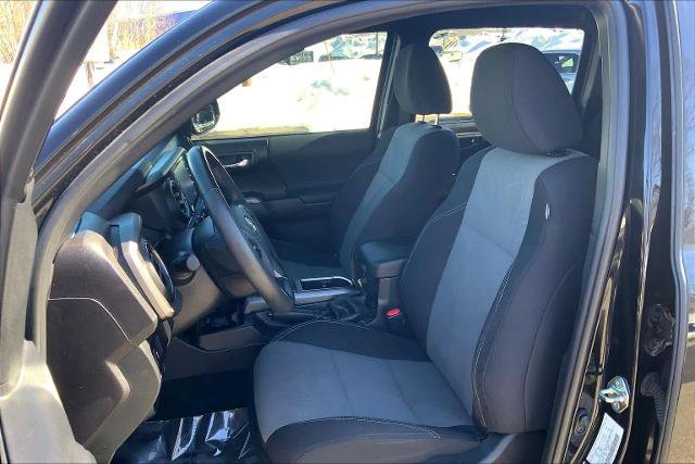 Used 2020 Toyota Tacoma TRD Off-Road w/ Technology Package image 9