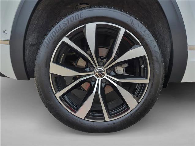Used 2025 Volkswagen Atlas Cross Sport SEL Premium R-Line AWD/4WD image 28