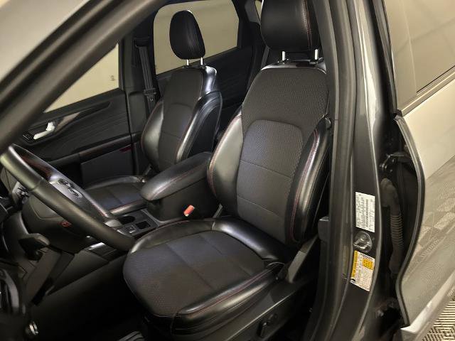 Certified 2024 Ford Escape ST-Line w/ Tech Pack #1 FWD image 17