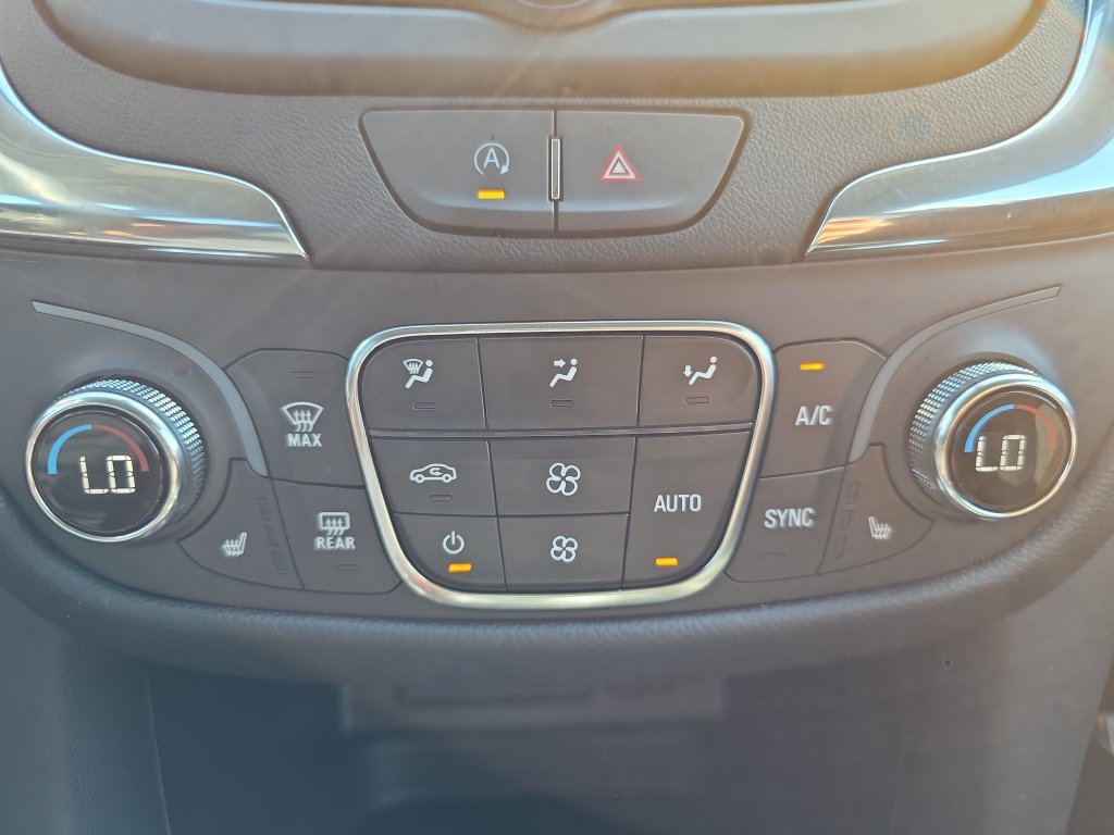 Used 2024 Chevrolet Equinox LT AWD/4WD image 25