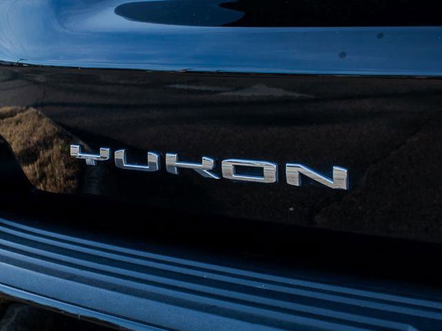 Used 2023 GMC Yukon AT4 w/ Technology Package image 11