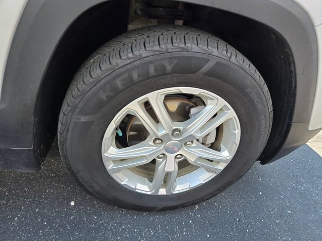 Used 2022 GMC Terrain SLE w/ Driver Convenience Package AWD/4WD image 42