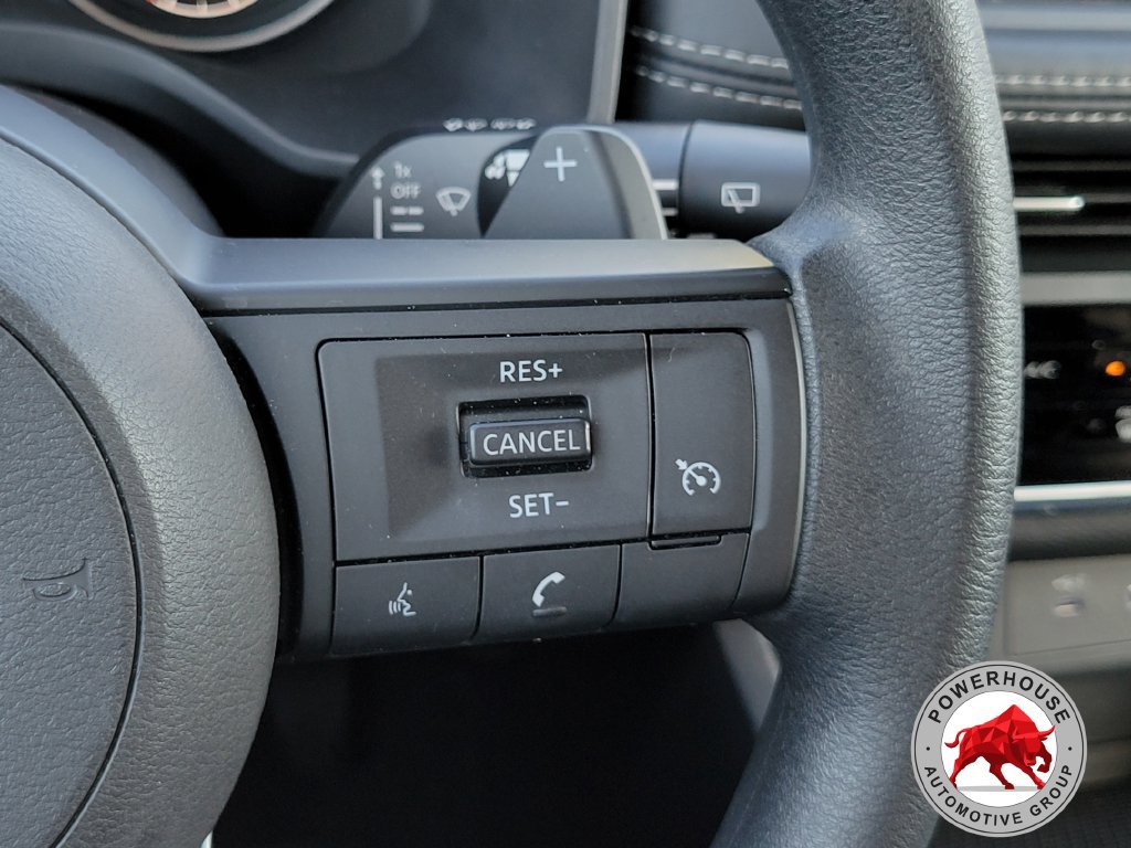 Used 2023 Nissan Rogue S AWD/4WD image 28