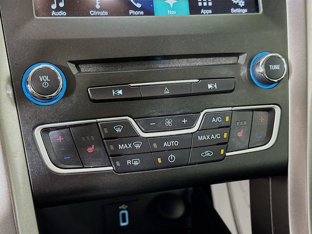 Certified 2017 Ford Fusion SE w/ Equipment Group 202A image 23