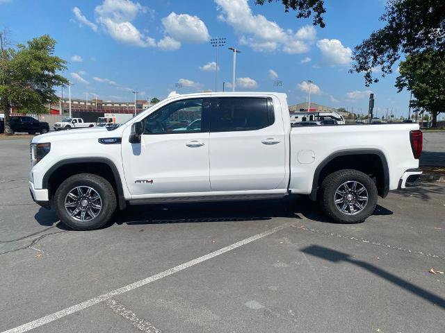 Used 2024 GMC Sierra 1500 AT4 w/ Technology Package AWD/4WD image 4