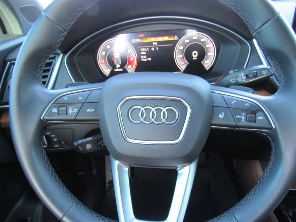 Used 2021 Audi Q5 2.0T Premium Plus w/ Premium Plus Package AWD/4WD image 23