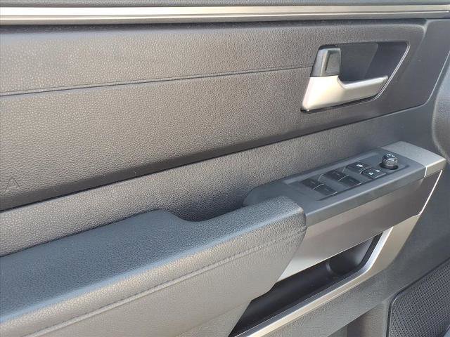 Used 2022 Toyota Tundra SR5 w/ SR5 Premium Package image 9