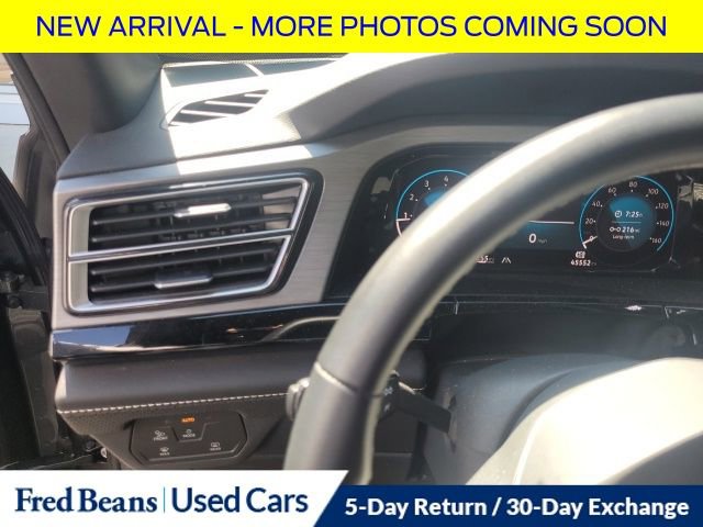Used 2024 Volkswagen Atlas Cross Sport SE w/ Panoramic Sunroof Package AWD/4WD image 12