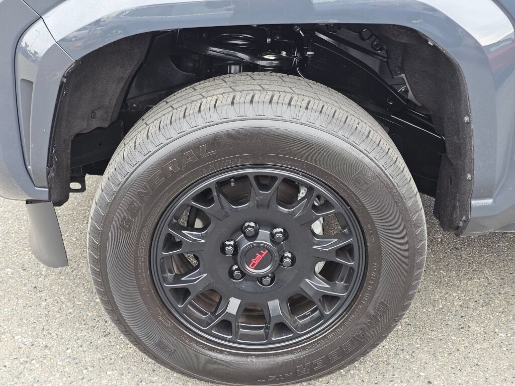 Used 2024 Toyota Tacoma SR5 AWD/4WD image 10
