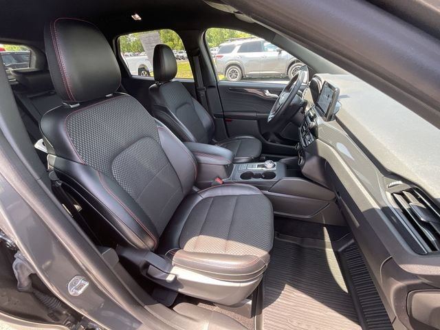 Certified 2024 Ford Escape ST-Line AWD/4WD image 24