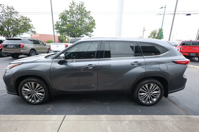 Used 2021 Toyota Highlander Platinum AWD/4WD image 7