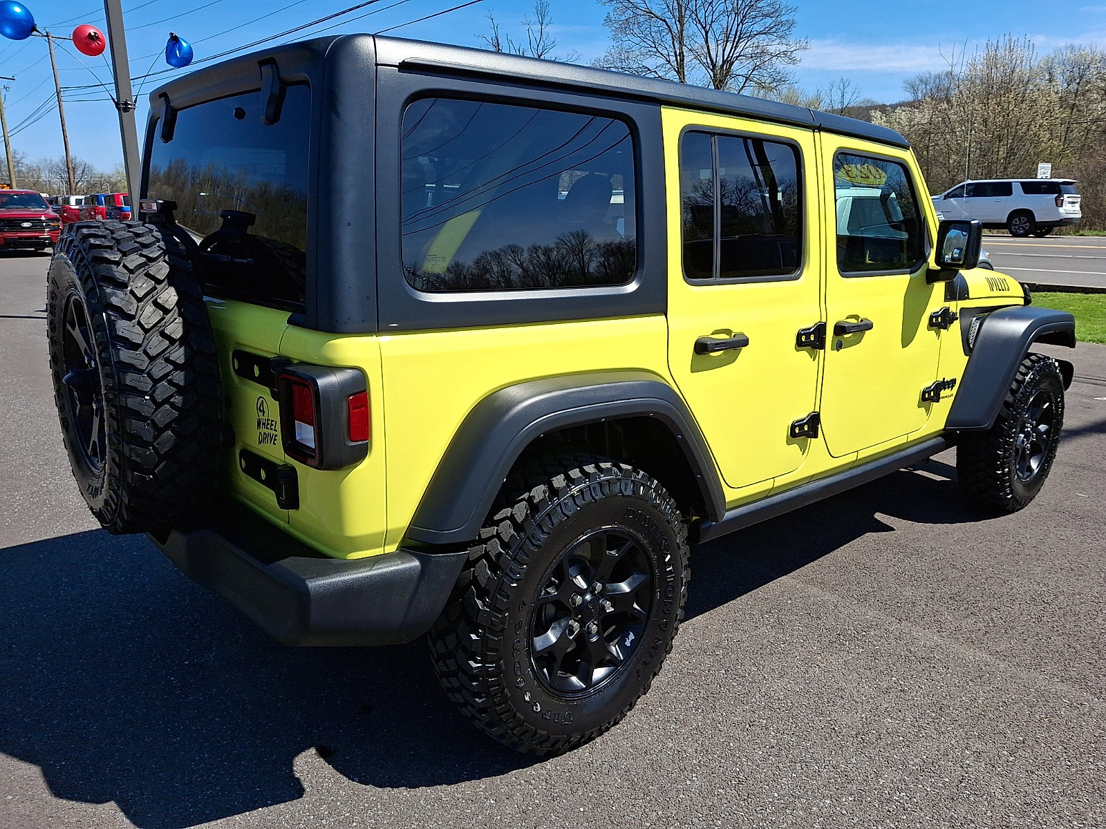 Used 2023 Jeep Wrangler Willys AWD/4WD image 11