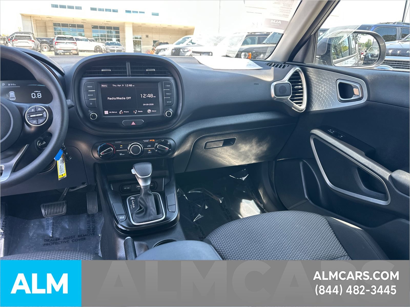 Used 2025 Kia Soul LX w/ LX Technology Package FWD image 17