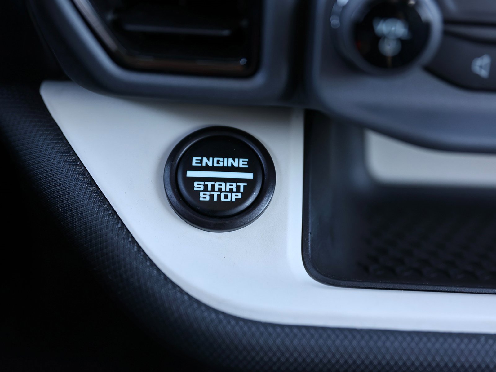 Certified 2024 Ford Bronco Sport Heritage w/ Heritage Convenience Package image 26