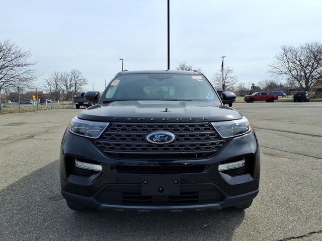 Certified 2023 Ford Explorer XLT w/ Equipment Group 202A image 7