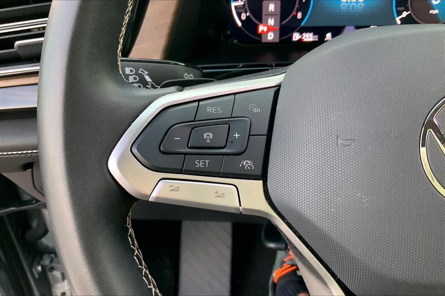 Used 2026 Volkswagen Atlas SE FWD image 21