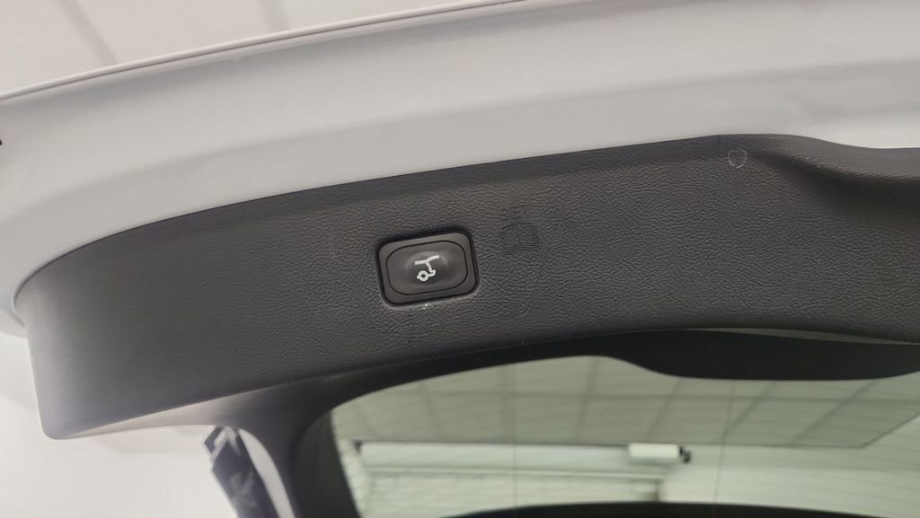 Certified 2023 Ford Edge SEL w/ Convenience Package image 22