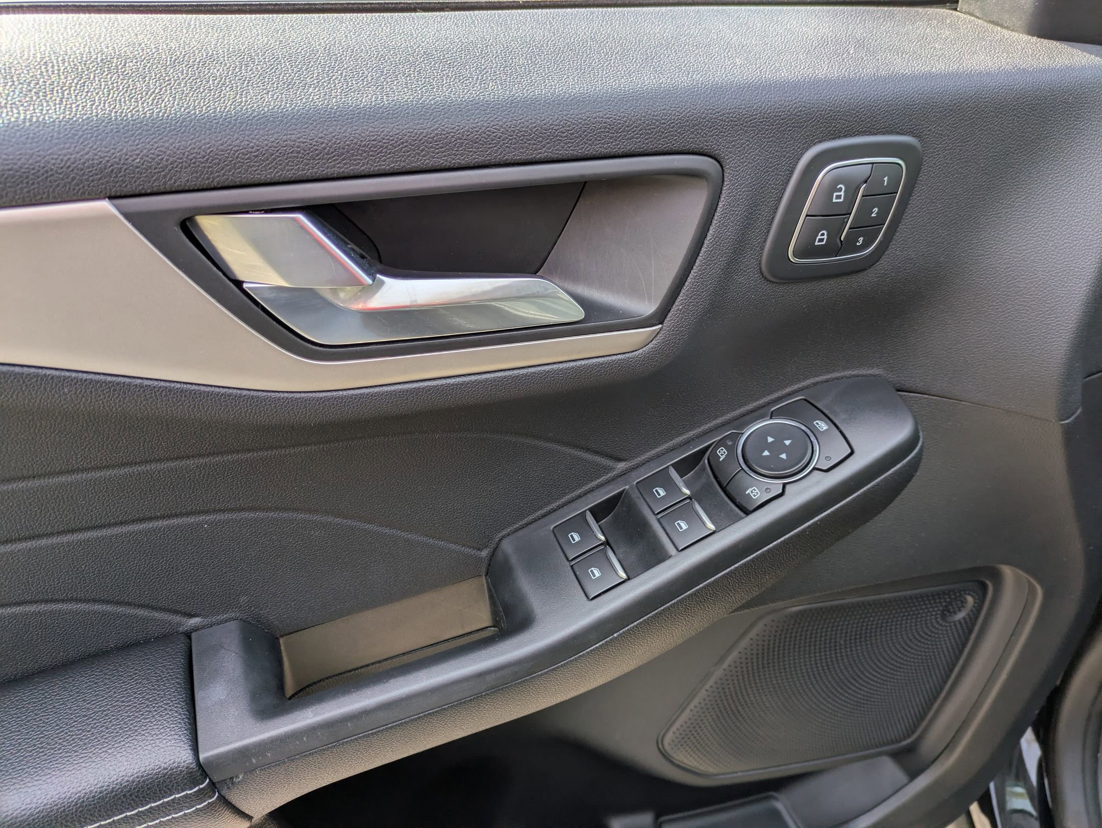 Certified 2022 Ford Escape SEL w/ Technology Package image 16