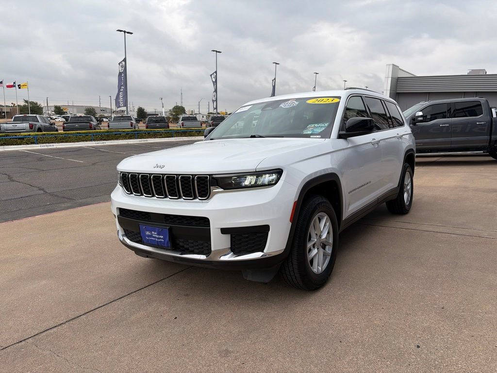 Used 2023 Jeep Grand Cherokee L Laredo RWD image 4