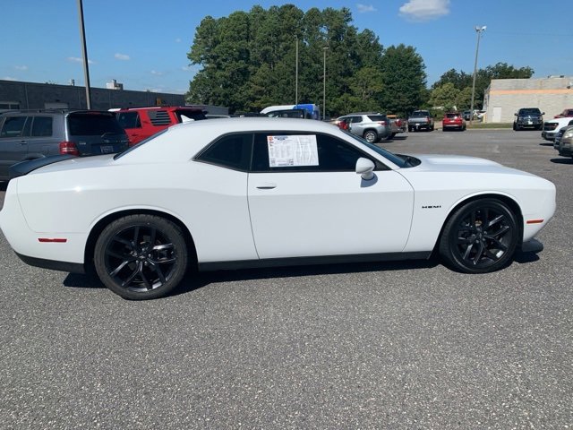 Used 2022 Dodge Challenger R/T w/ Plus Package image 2
