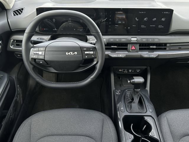 Used 2025 Kia K4 EX image 12
