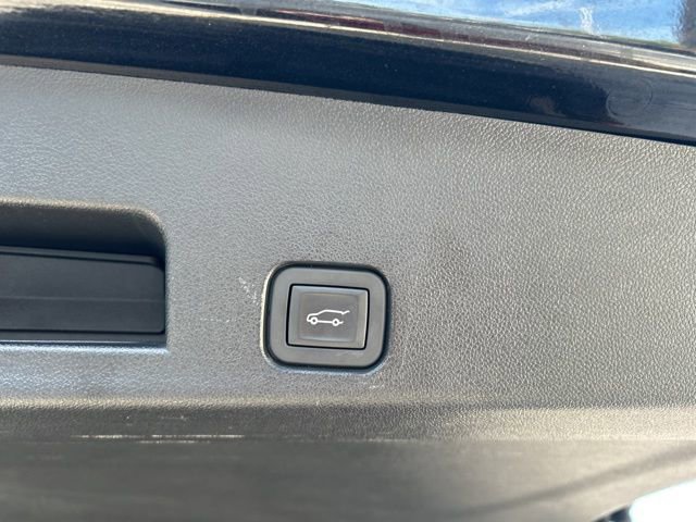 Used 2024 GMC Acadia Elevation w/ Luxury Package image 17