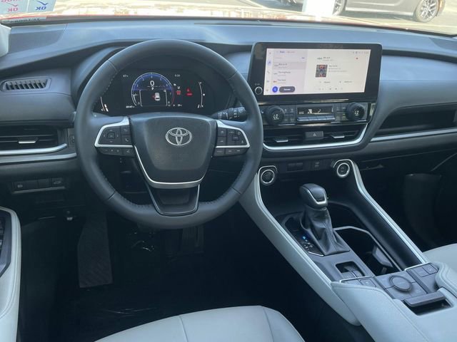 Used 2024 Toyota Grand Highlander XLE image 7