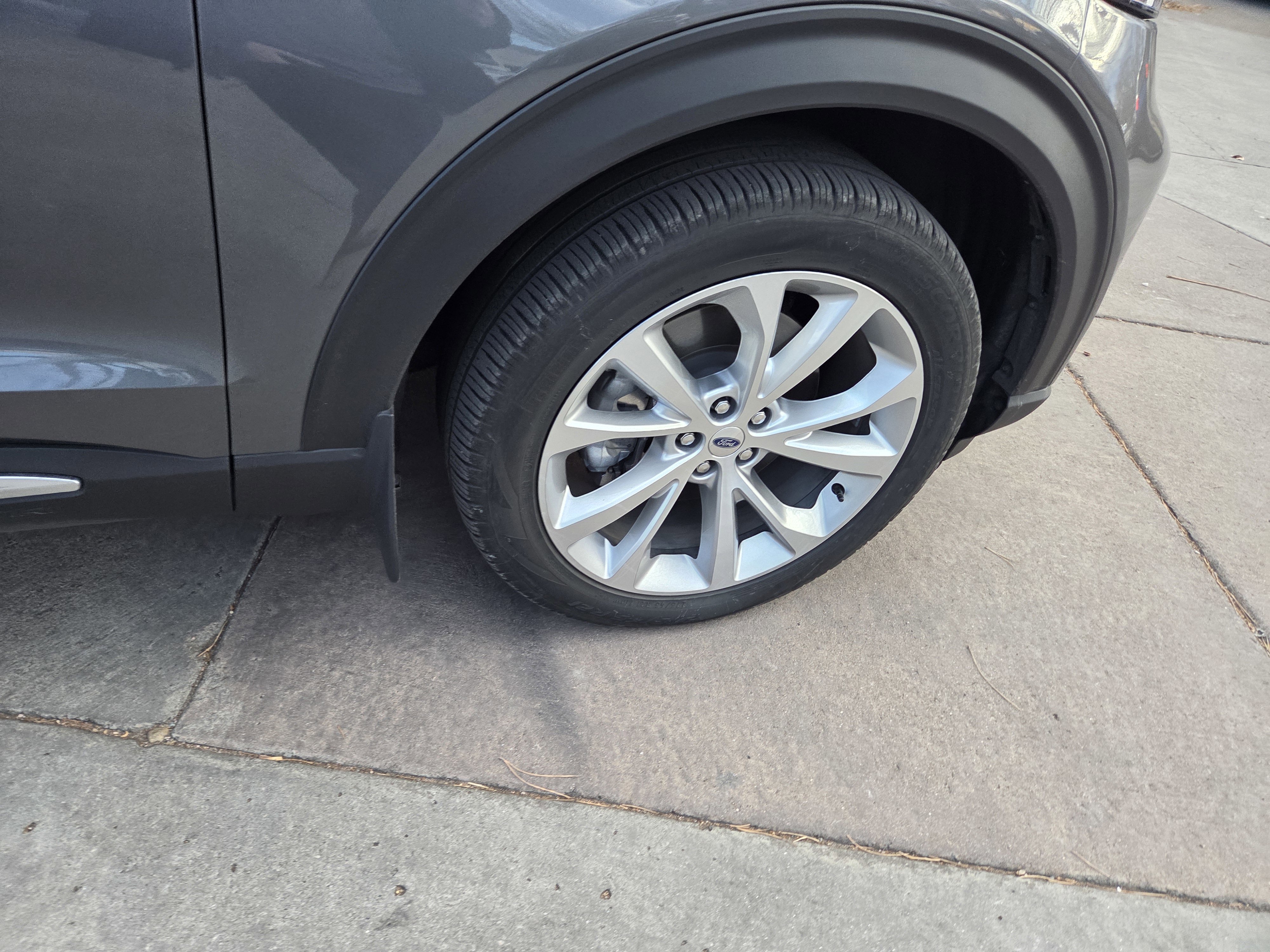 Certified 2022 Ford Explorer Platinum w/ Technology Package image 12