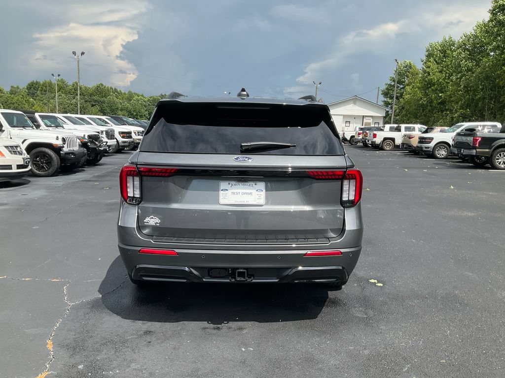 Certified 2026 Ford Explorer ST-Line RWD image 6