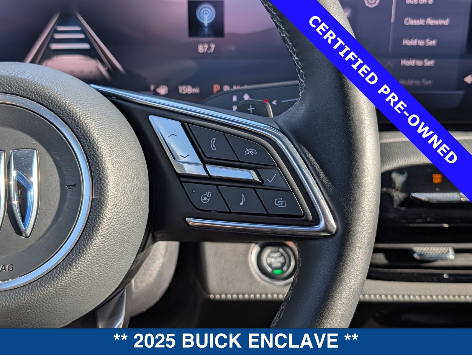 Used 2025 Buick Enclave Preferred FWD image 28
