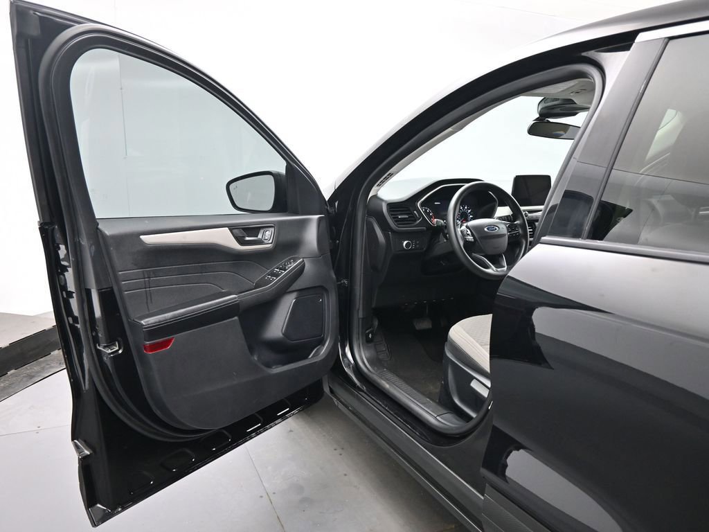 Certified 2022 Ford Escape SE image 34