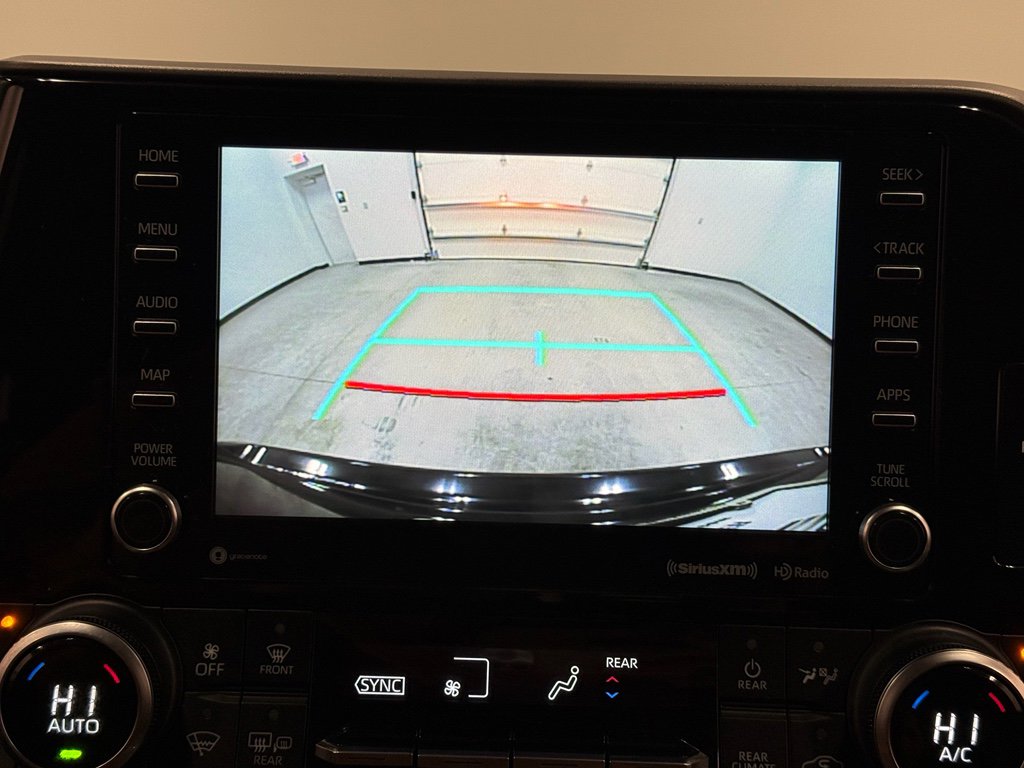 Used 2021 Toyota Highlander XLE image 26