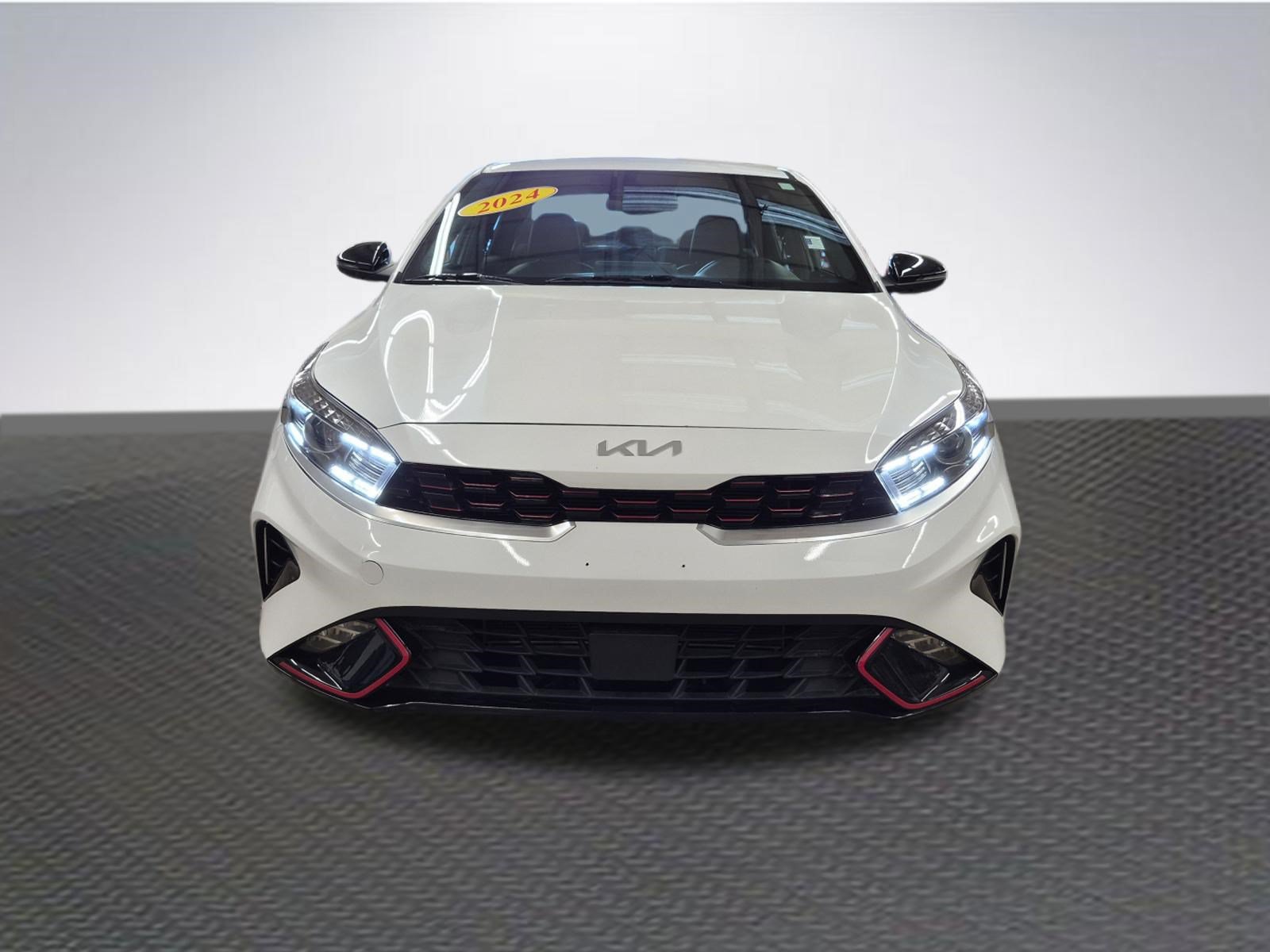 Used 2024 Kia Forte GT-Line FWD image 3