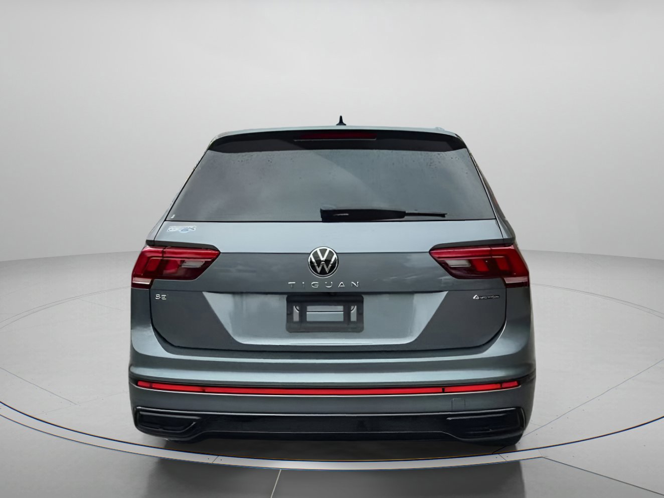 Used 2022 Volkswagen Tiguan SE R-Line image 17