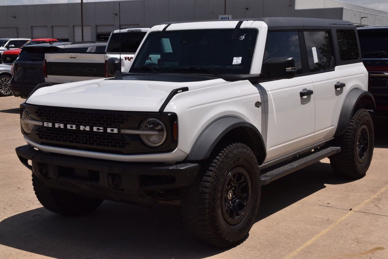 Certified 2024 Ford Bronco Wildtrak AWD/4WD image 2
