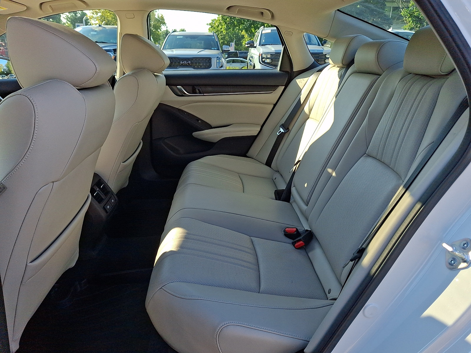 Used 2022 Honda Accord Touring image 13