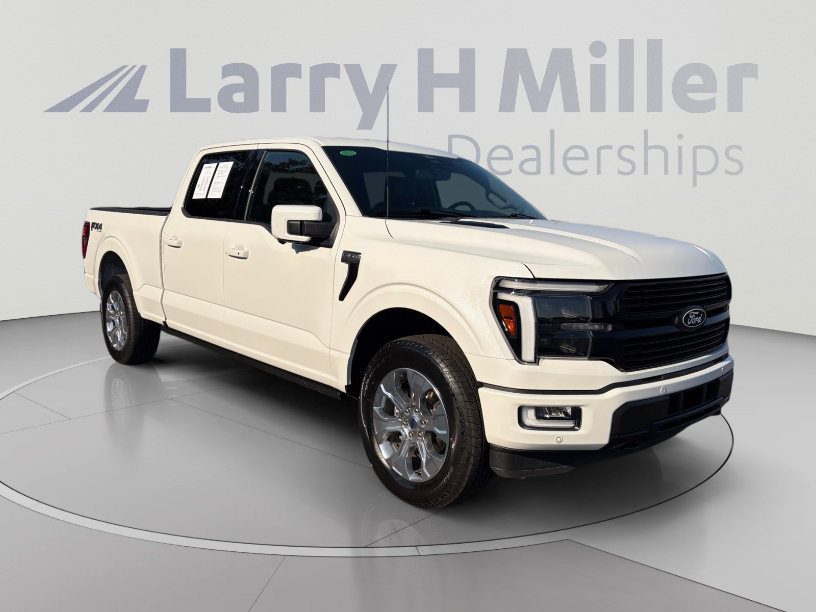 Certified 2025 Ford F150 Platinum w/ FX4 Off-Road Package AWD/4WD image 7