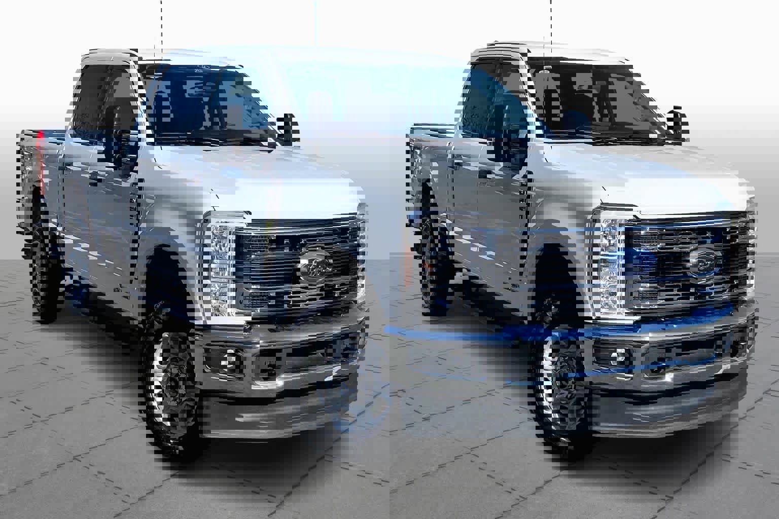 Certified 2025 Ford F250 XLT image 5