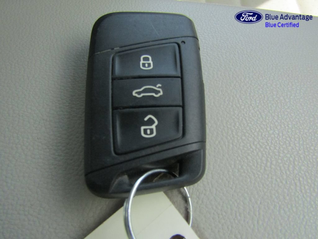 Used 2022 Volkswagen Jetta SE FWD image 37