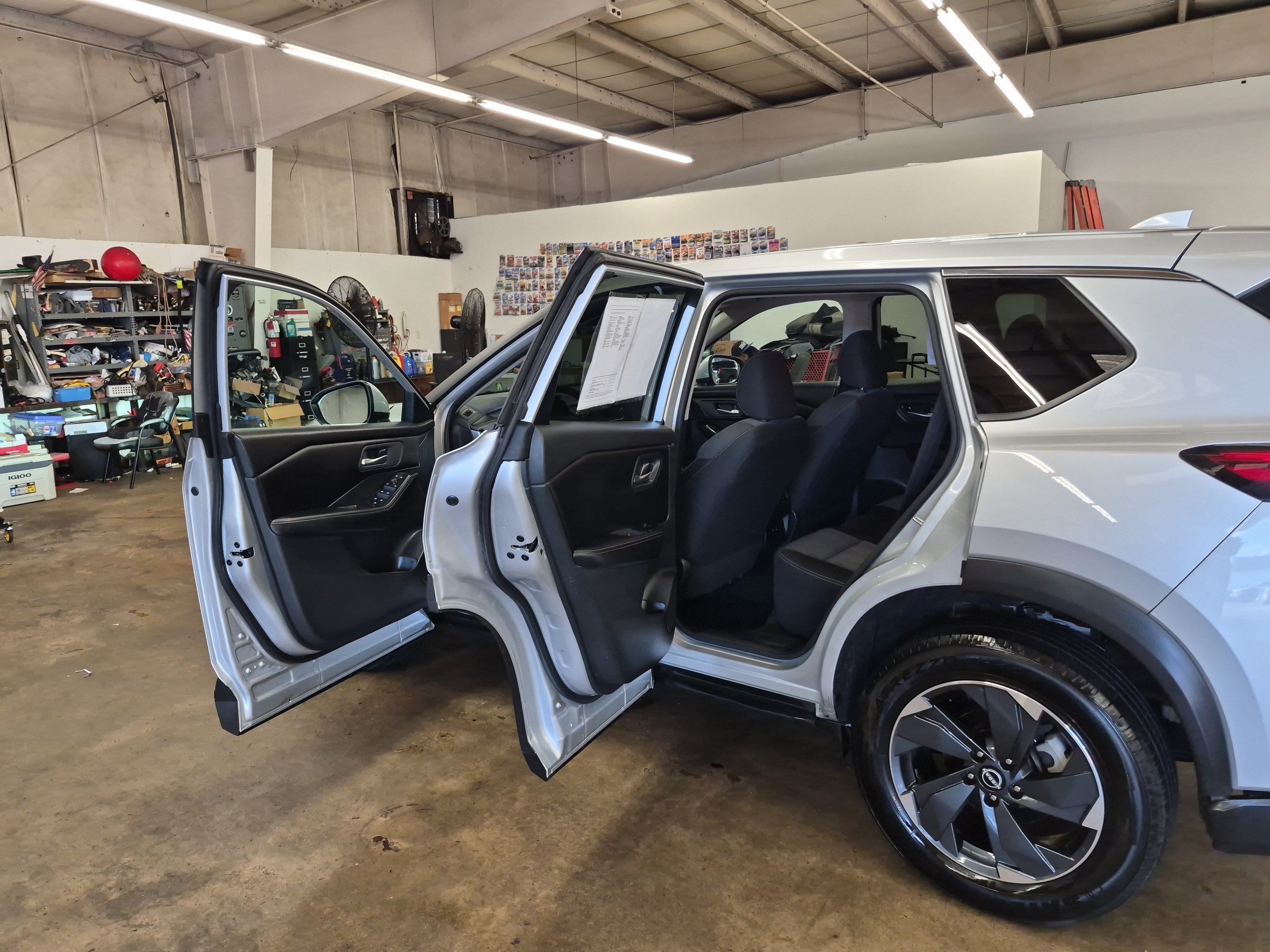 Used 2024 Nissan Rogue SV AWD/4WD image 14