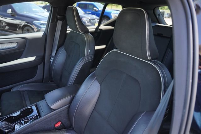 Used 2020 Volvo XC40 T5 R-Design w/ Protection Package Premier AWD/4WD image 10