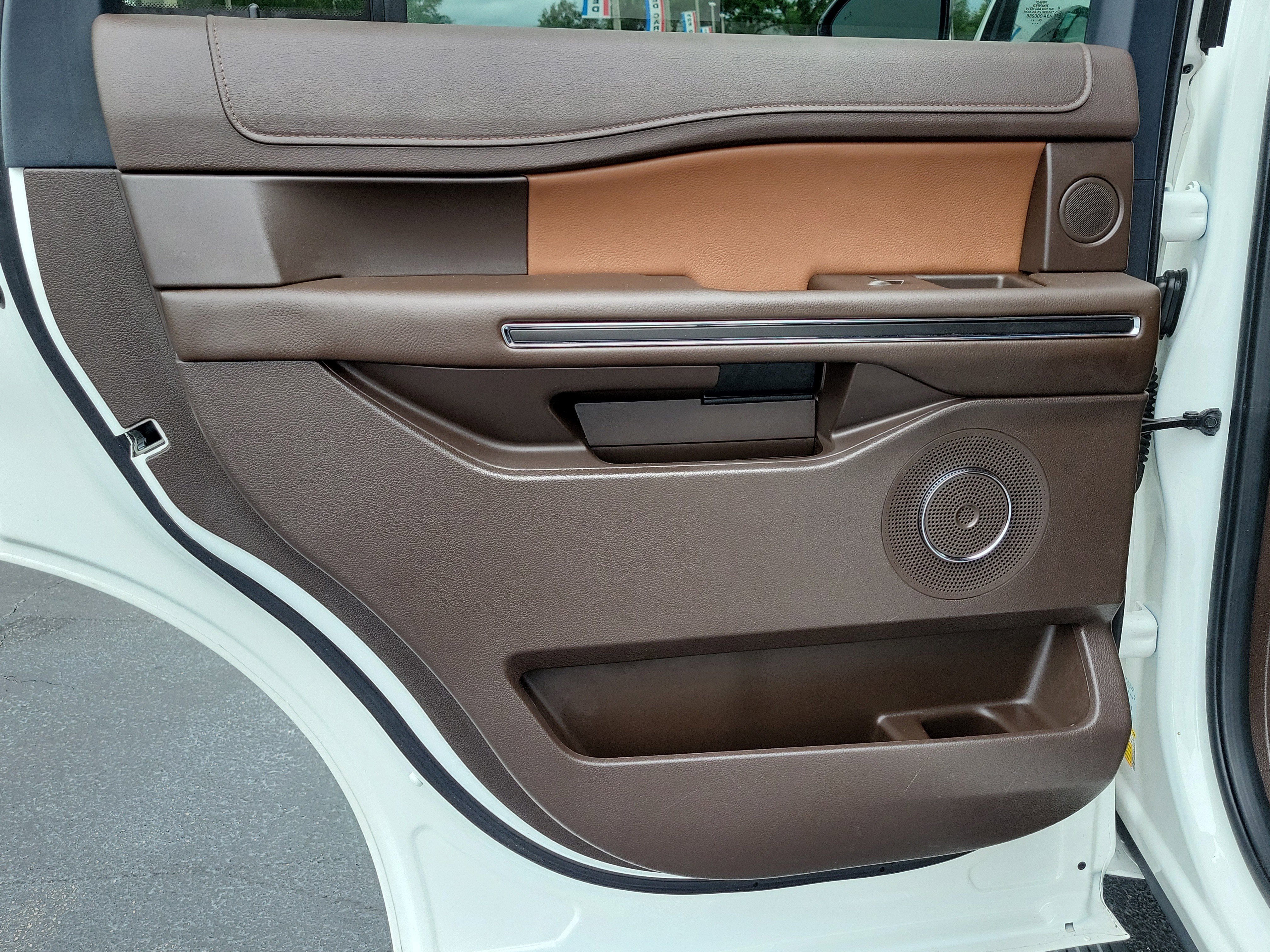 Certified 2024 Ford Expedition King Ranch RWD image 12