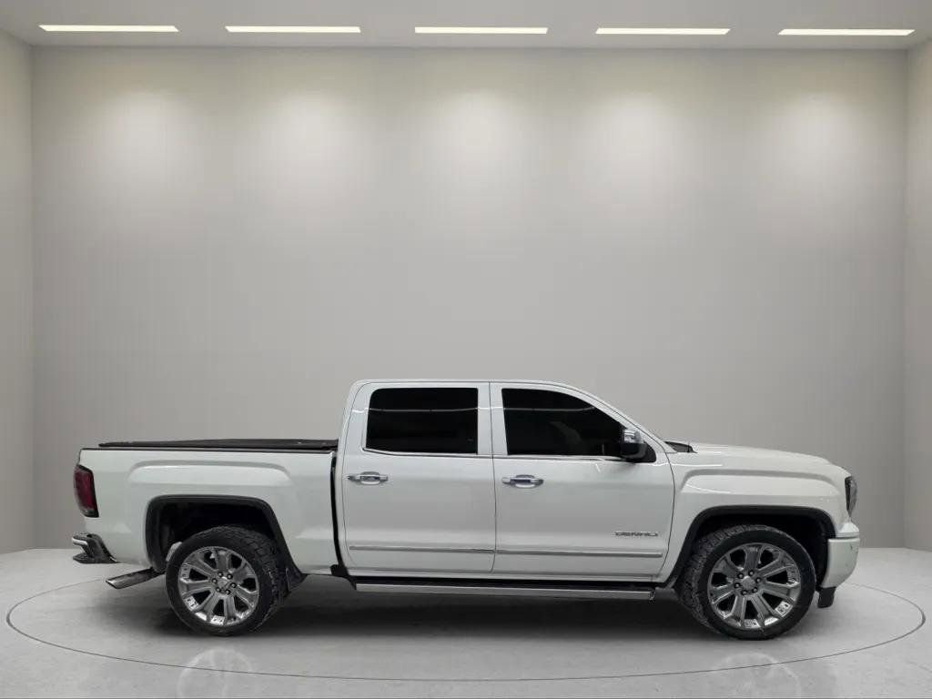 Used 2017 GMC Sierra 1500 Denali w/ Denali Ultimate Package AWD/4WD image 9