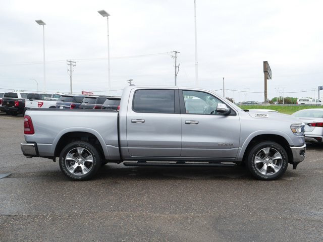 Used 2022 RAM 1500 Laramie AWD/4WD image 2