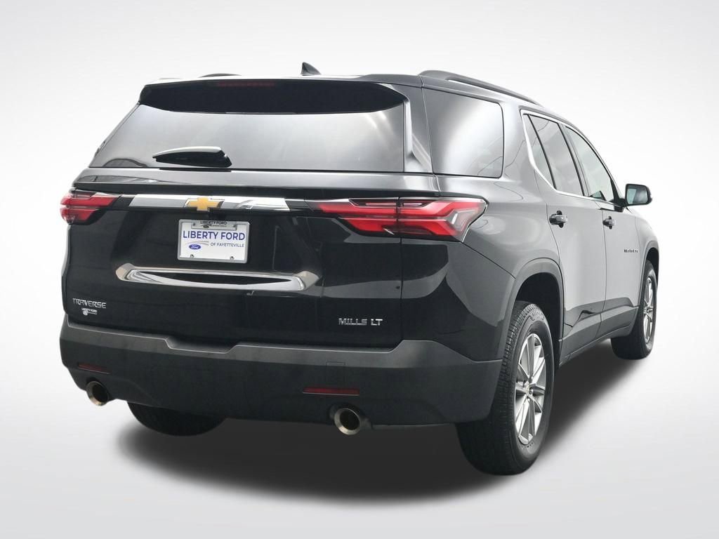 Used 2023 Chevrolet Traverse LT FWD image 7