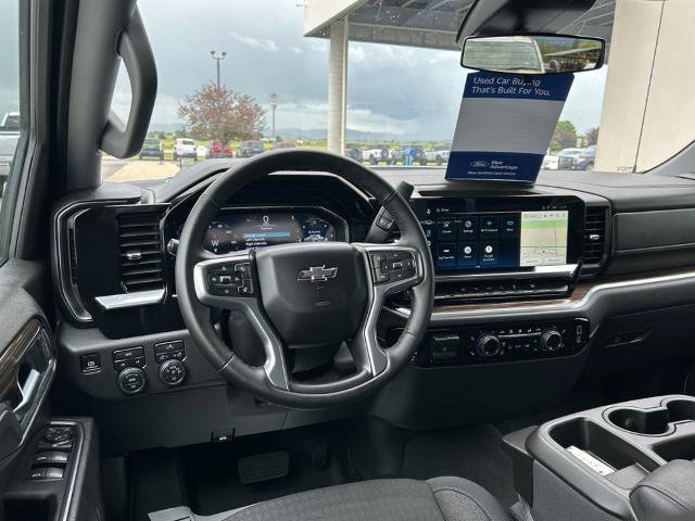 Used 2025 Chevrolet Silverado 1500 RST AWD/4WD image 15