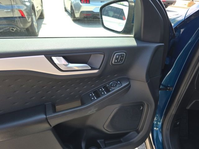 Certified 2020 Ford Escape SEL FWD image 12