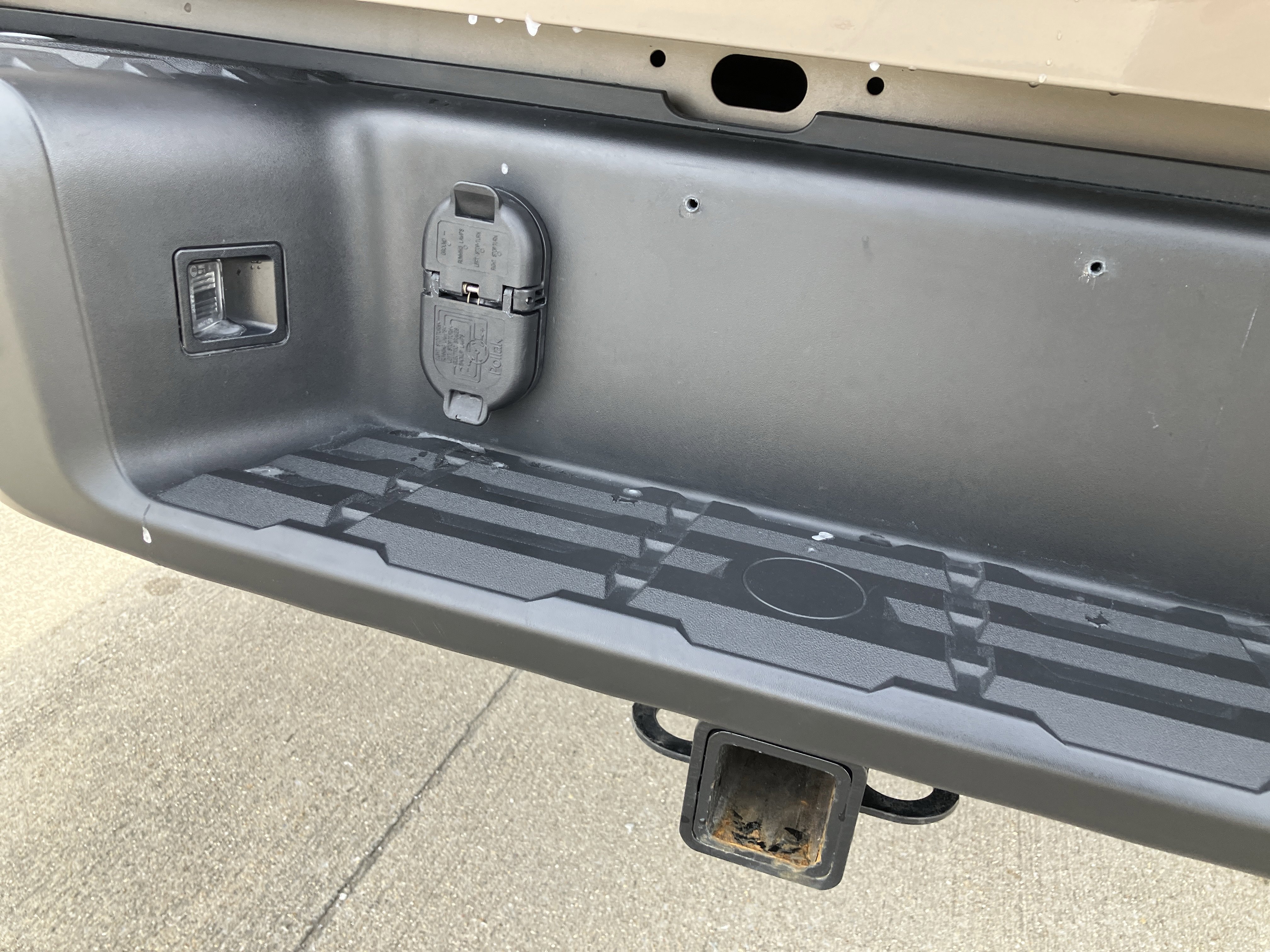 Used 2024 Nissan Frontier PRO-4X w/ Technology Package image 13